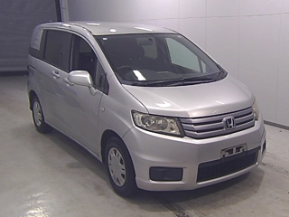 HONDA FREED 2010