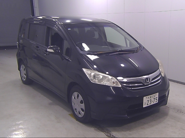 HONDA FREED 2013