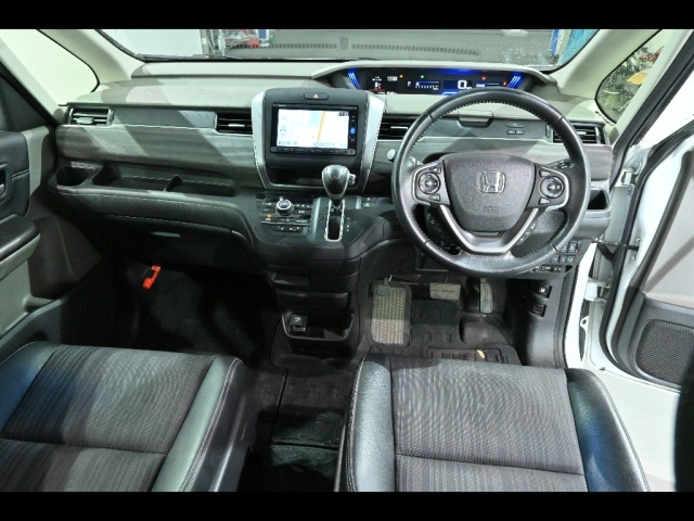 HONDA FREED 2016