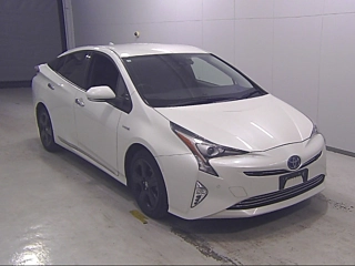 TOYOTA PRIUS 2017
