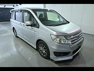 HONDA STEP WAGON 2015