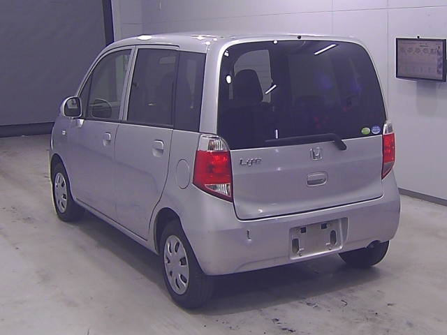 HONDA LIFE 2011