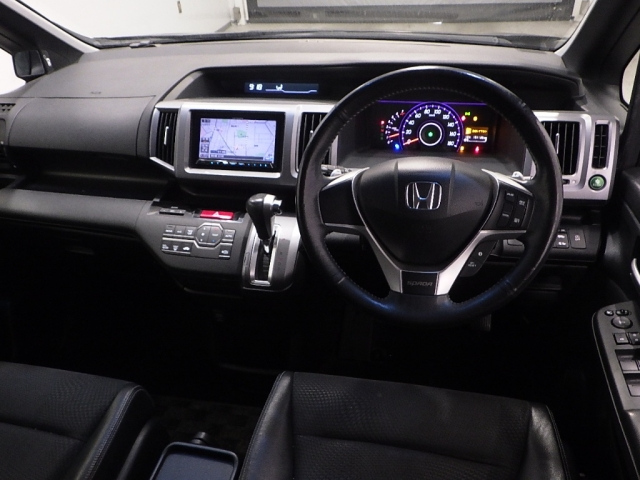 HONDA STEP WAGON 2012