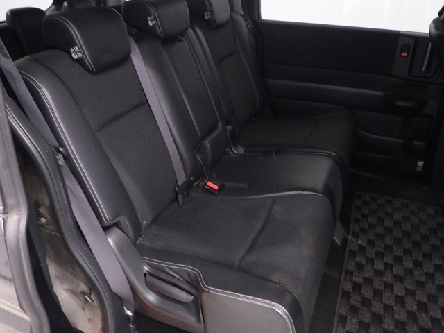 HONDA STEP WAGON 2012