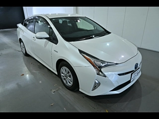 TOYOTA PRIUS 2017