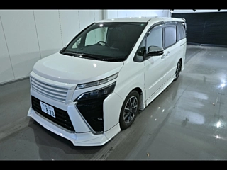 TOYOTA VOXY 2021
