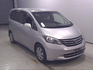HONDA FREED 2010
