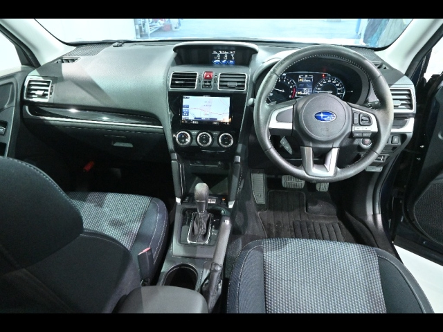 SUBARU FORESTER 2017