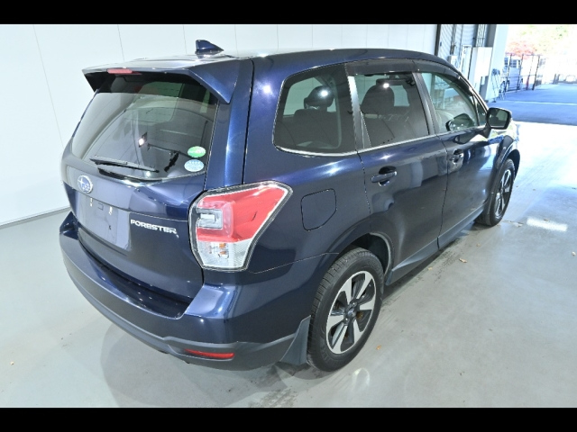 SUBARU FORESTER 2017