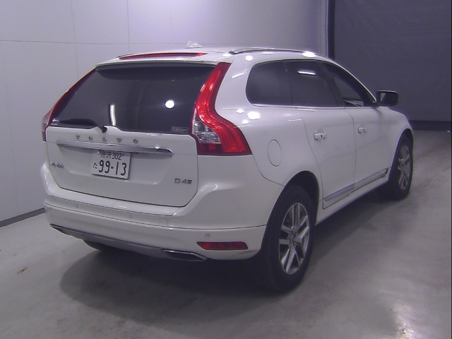 VOLVO XC60 2017