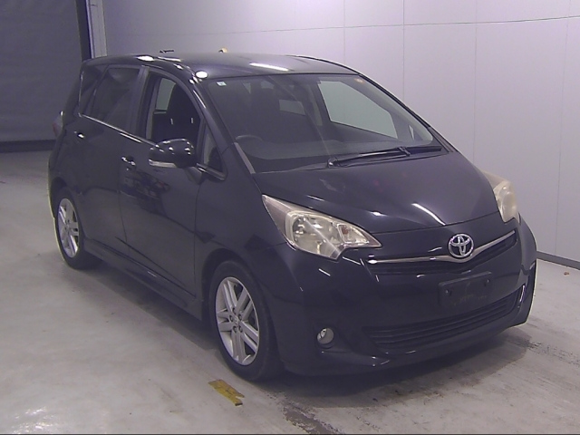TOYOTA RACTIS 2011