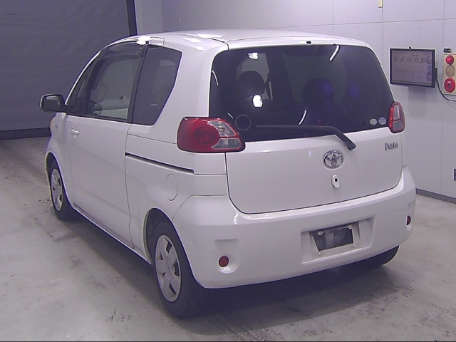TOYOTA PORTE 2008