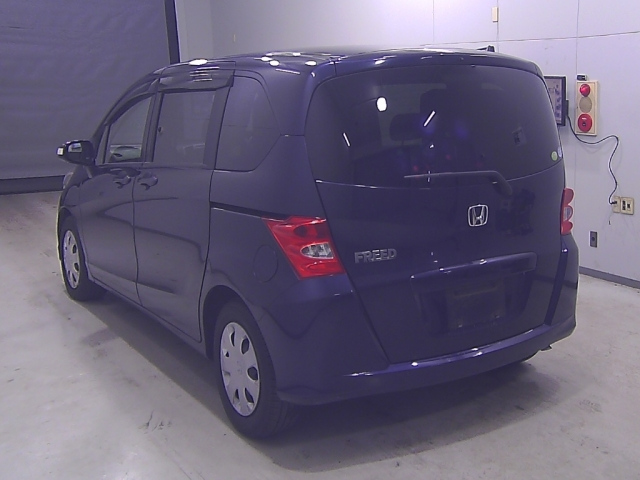 HONDA FREED 2011