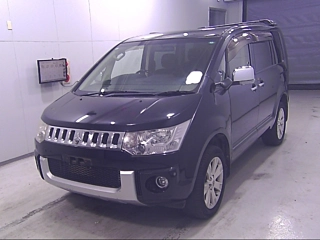 MITSUBISHI DELICA D5 2009