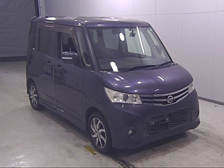 NISSAN ROOX 2011