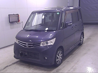 NISSAN ROOX 2011