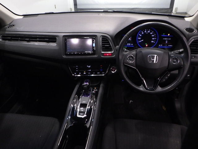 HONDA VEZEL 2015