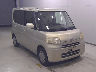 DAIHATSU TANTO 2008