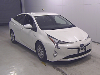 TOYOTA PRIUS 2018