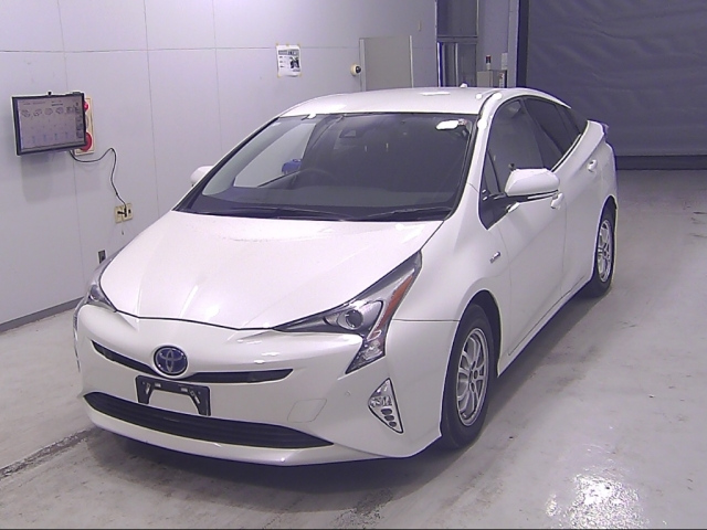 TOYOTA PRIUS 2018