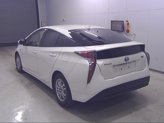 TOYOTA PRIUS 2018