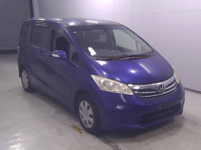 HONDA FREED 2013