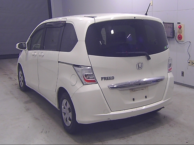 HONDA FREED 2012