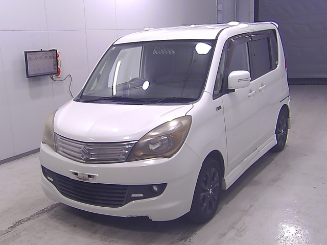SUZUKI SOLIO 2013