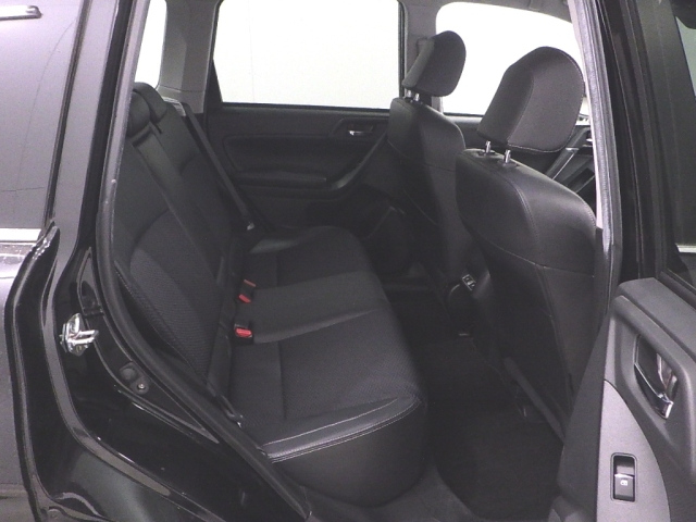 SUBARU FORESTER 2016