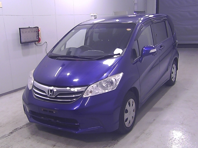 HONDA FREED 2013