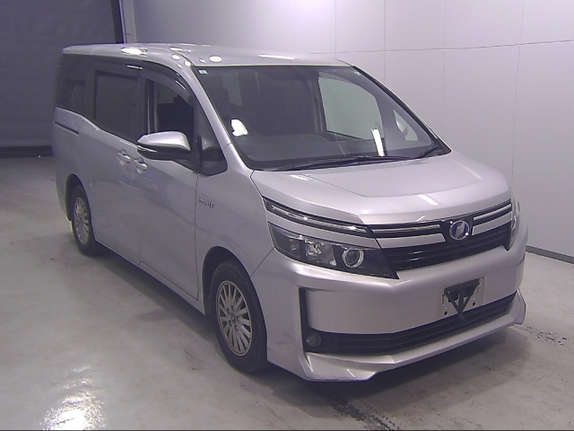 TOYOTA VOXY 2015