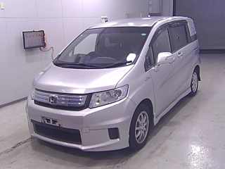 HONDA FREED 2013