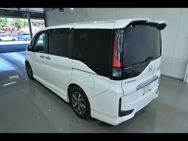 HONDA STEP WAGON 2017