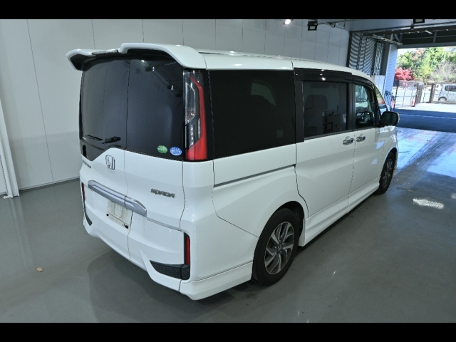 HONDA STEP WAGON 2017