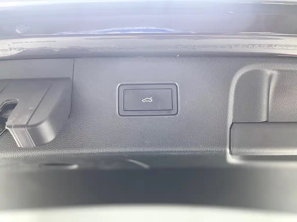 VOLKSWAGEN TAYRON 2023