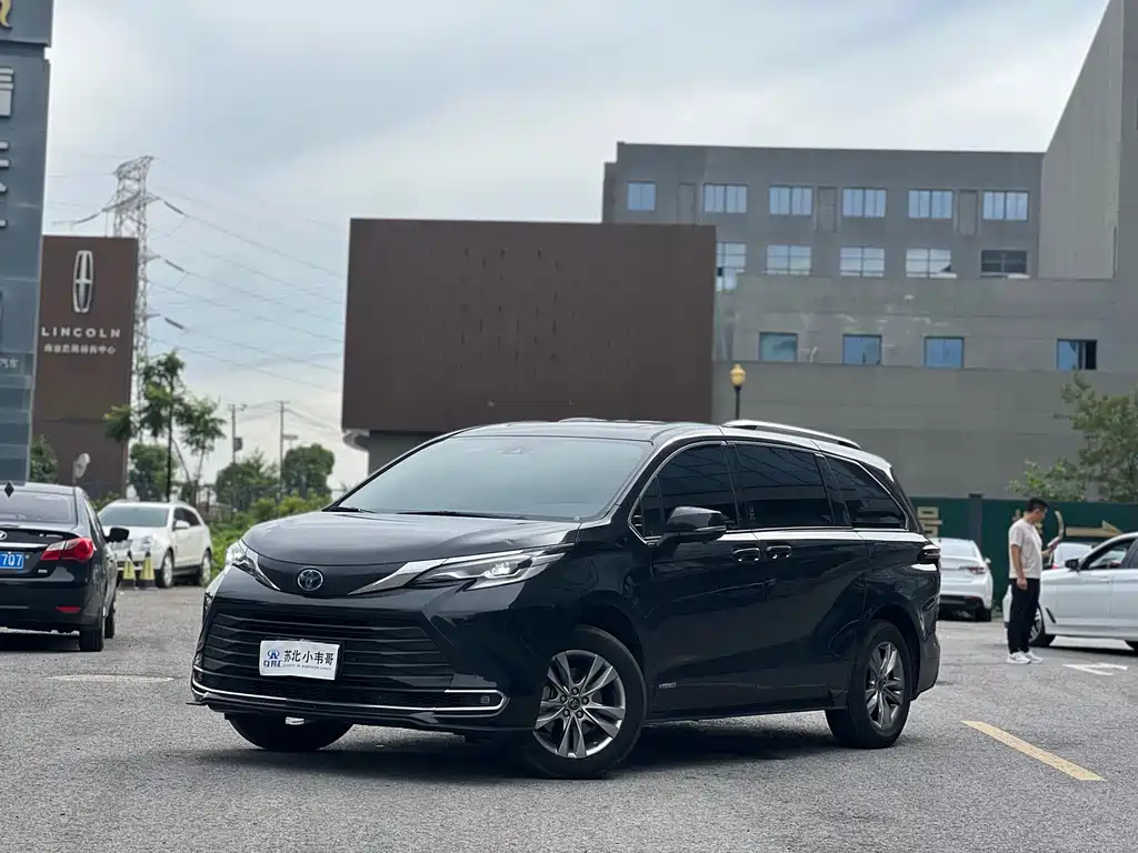 TOYOTA SIENNA SIENNA 2024