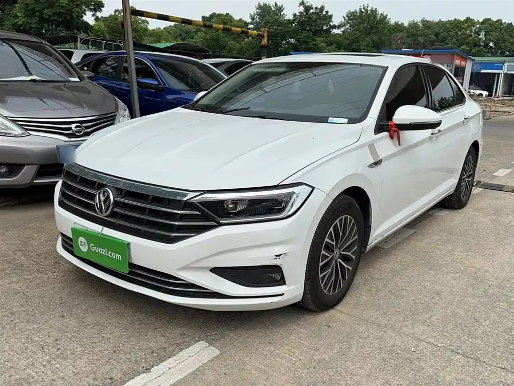 VOLKSWAGEN SAGITAR 2021