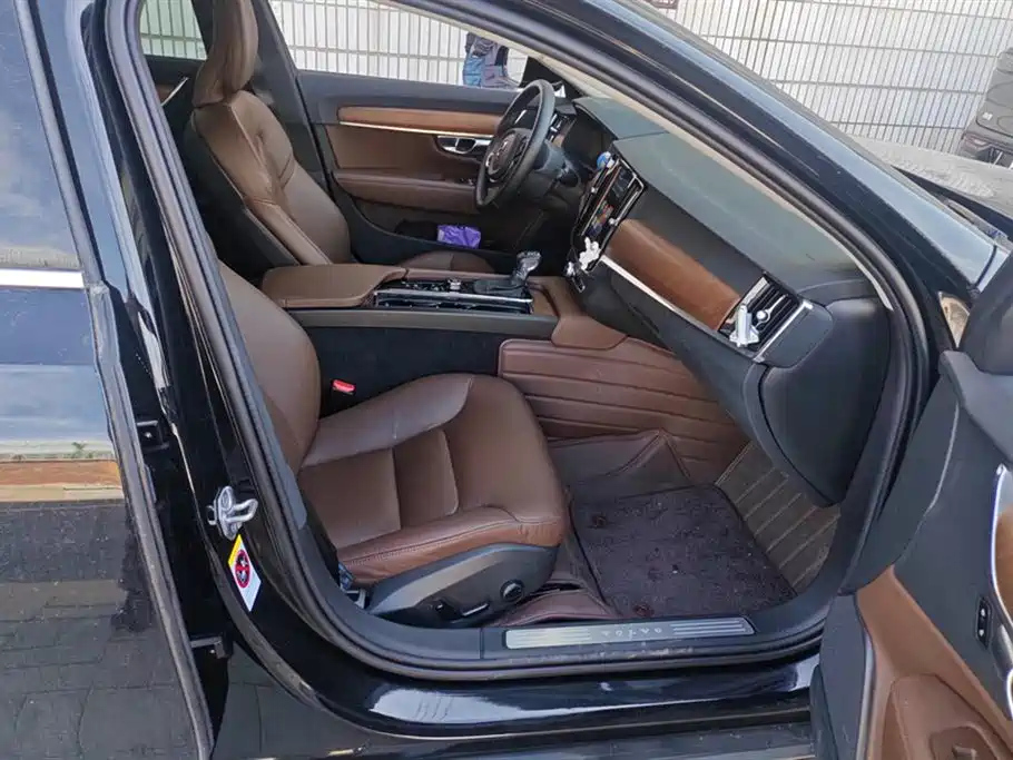 VOLVO S90 2020