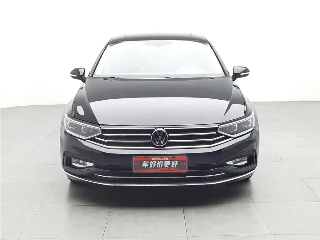 VOLKSWAGEN MAGOTAN 2020