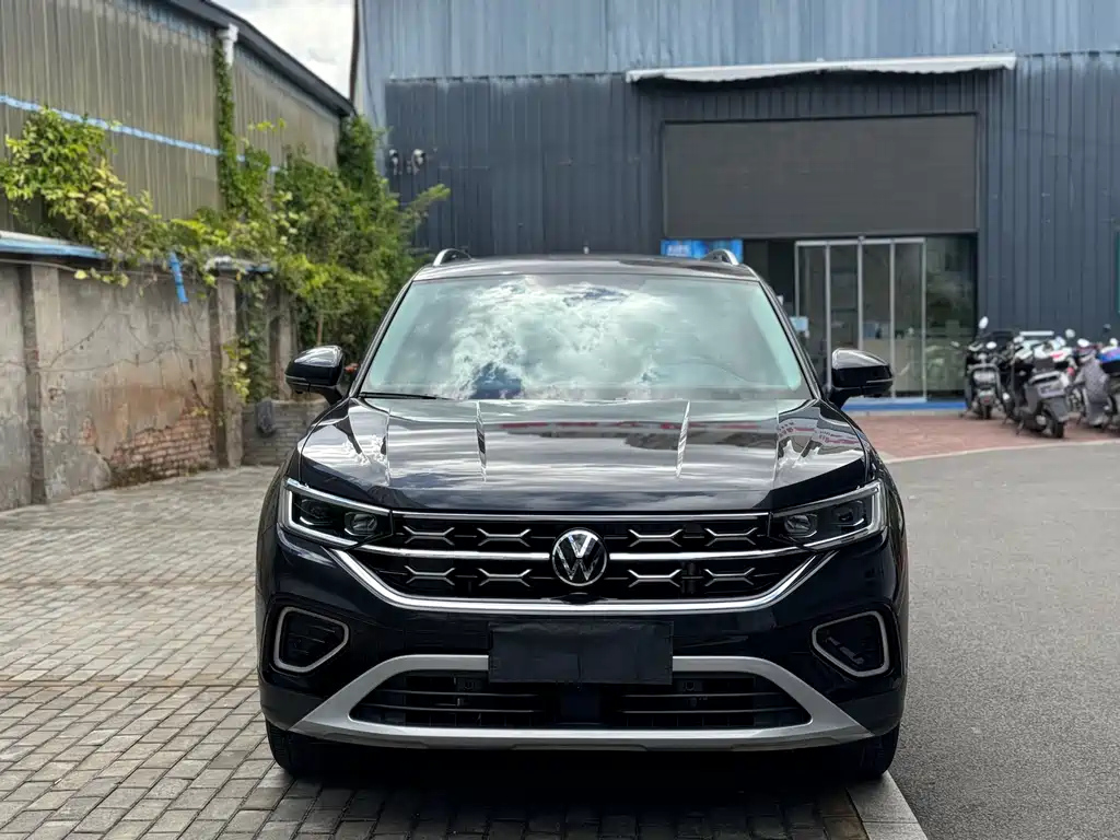 VOLKSWAGEN TAYRON 2023
