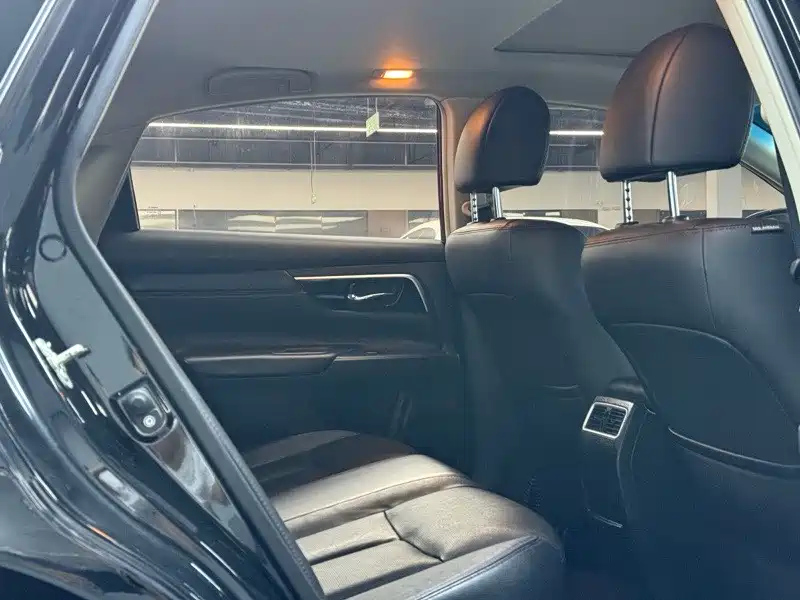 NISSAN TEANA 2016