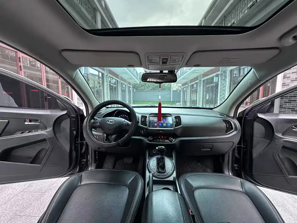 KIA SPORTAGE 2012