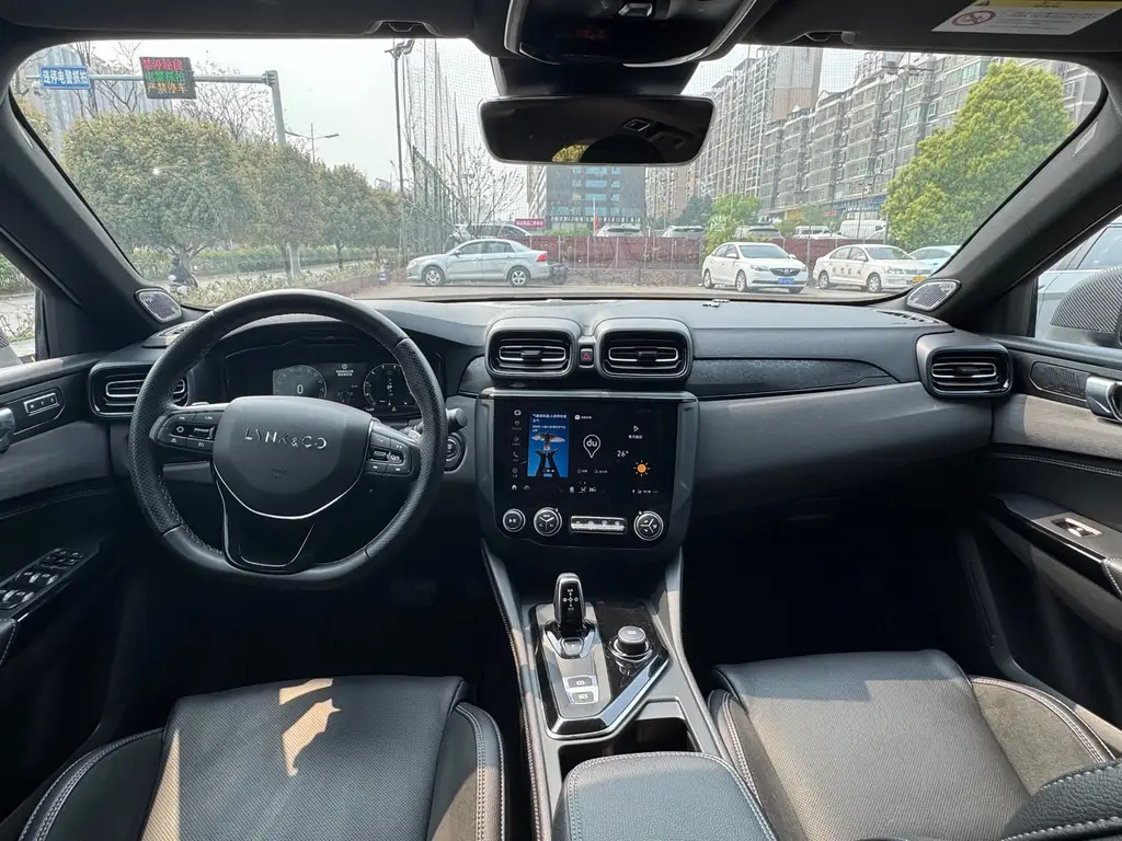 LYNK&CO 03 2019