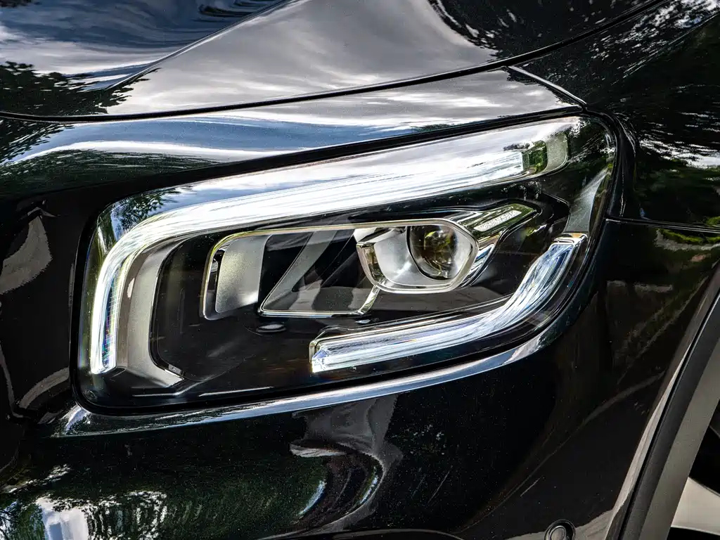 MERCEDES BENZ GLB 2023