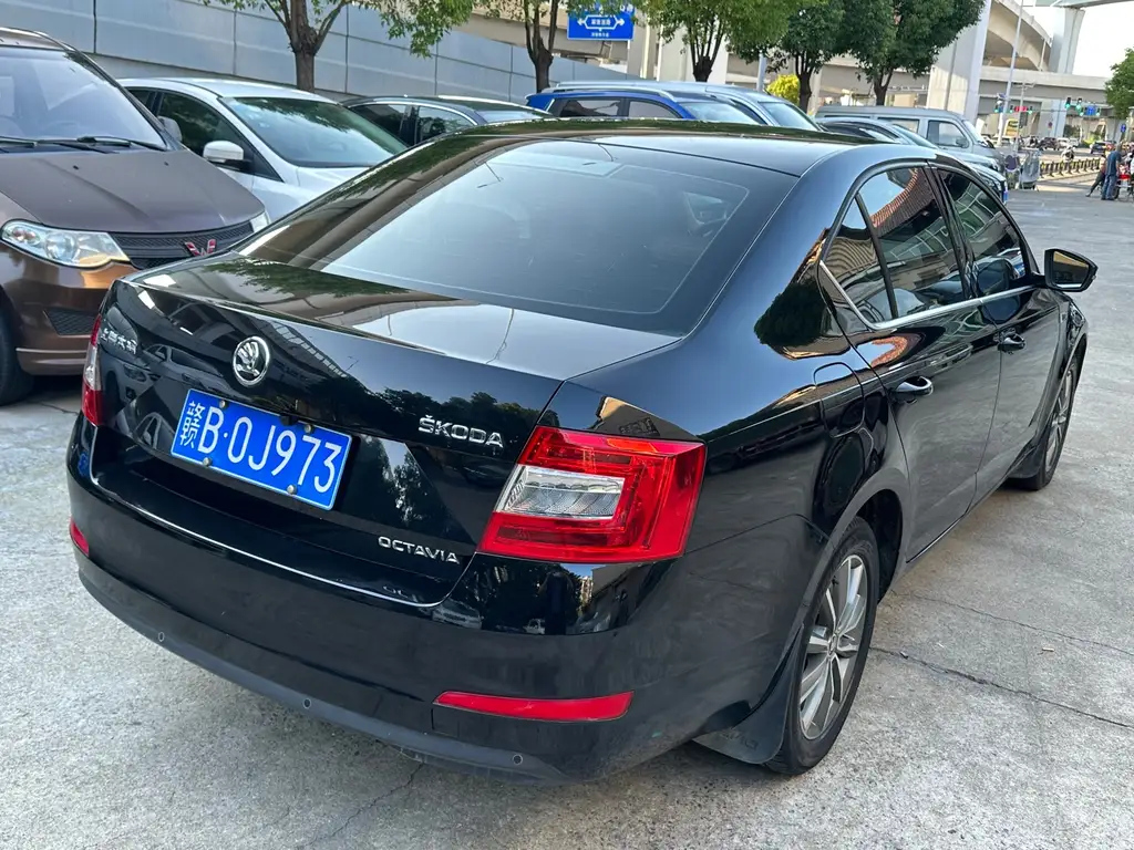 SKODA OCTAVIA 2017