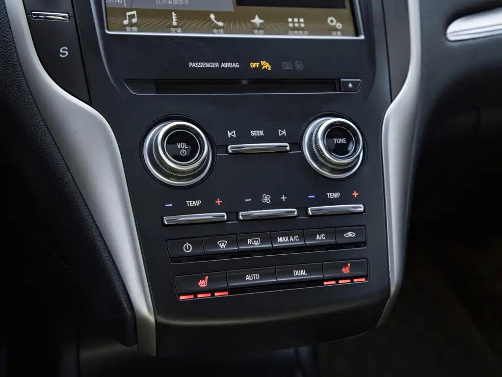 LINCOLN MKC 2018