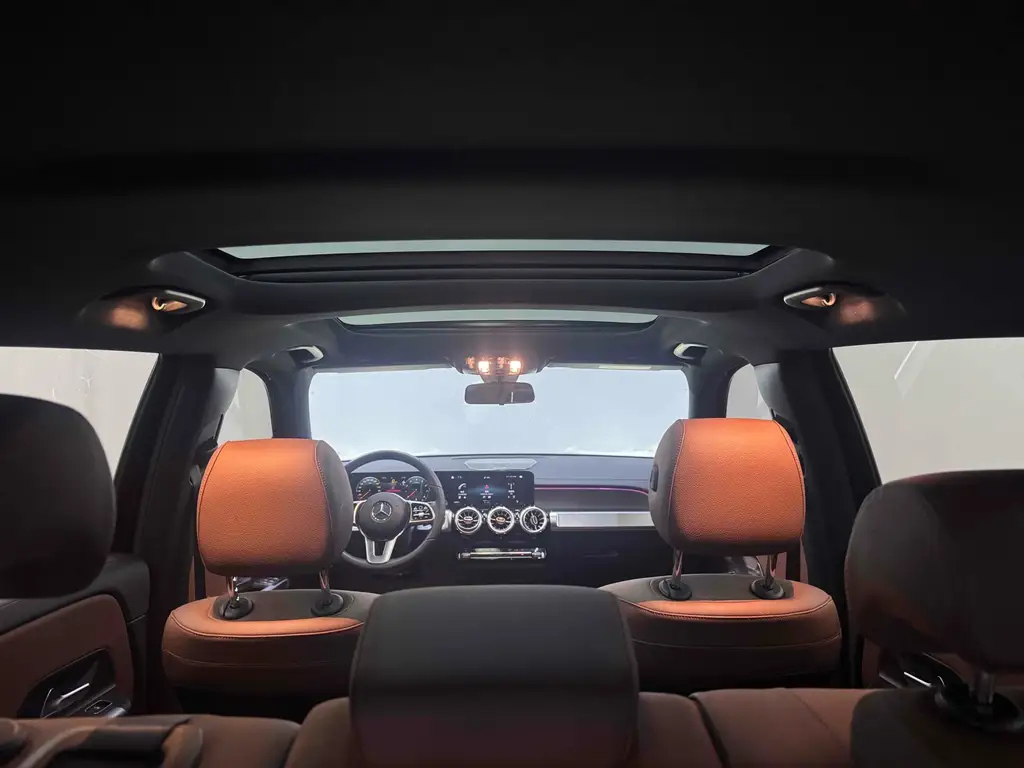 MERCEDES BENZ GLB 2021