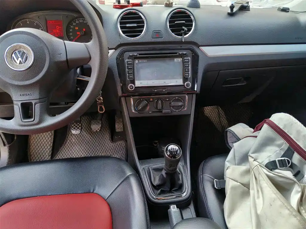 VOLKSWAGEN JETTA 2015