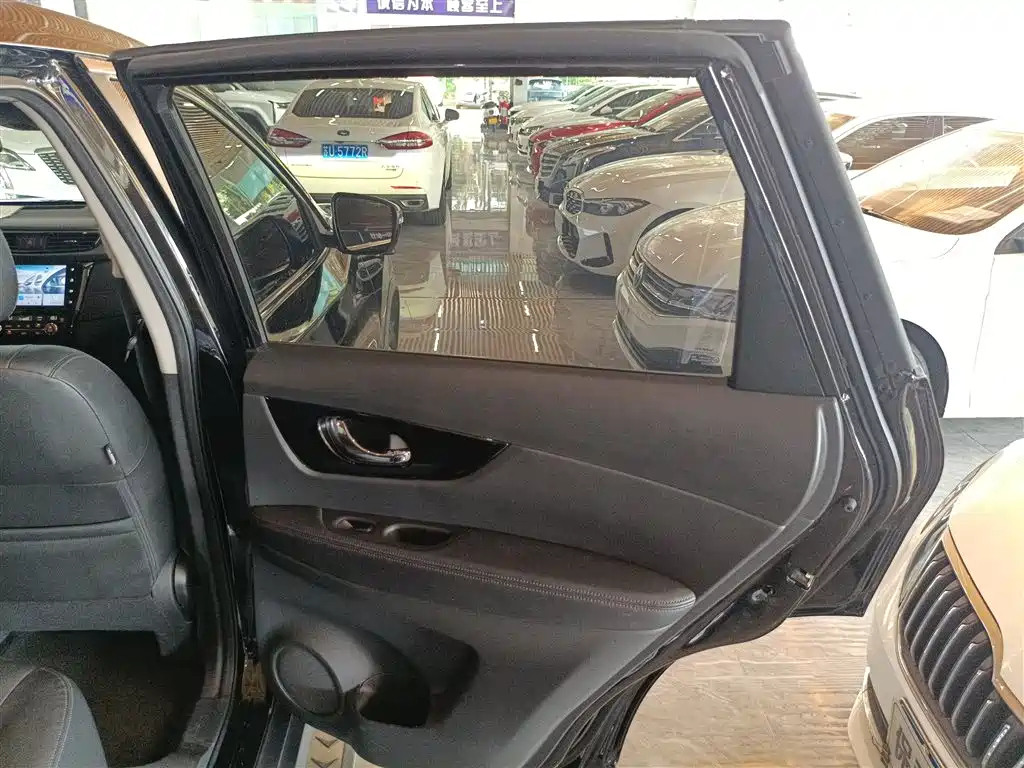 NISSAN X-TRAIL 2021