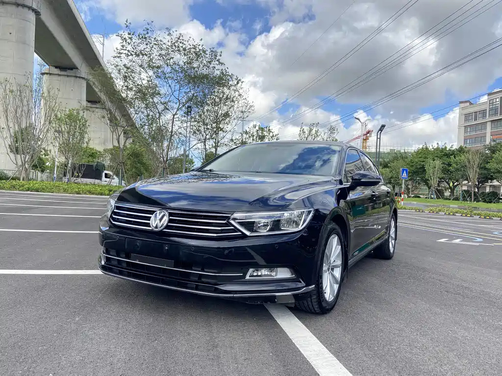 VOLKSWAGEN MAGOTAN 2018